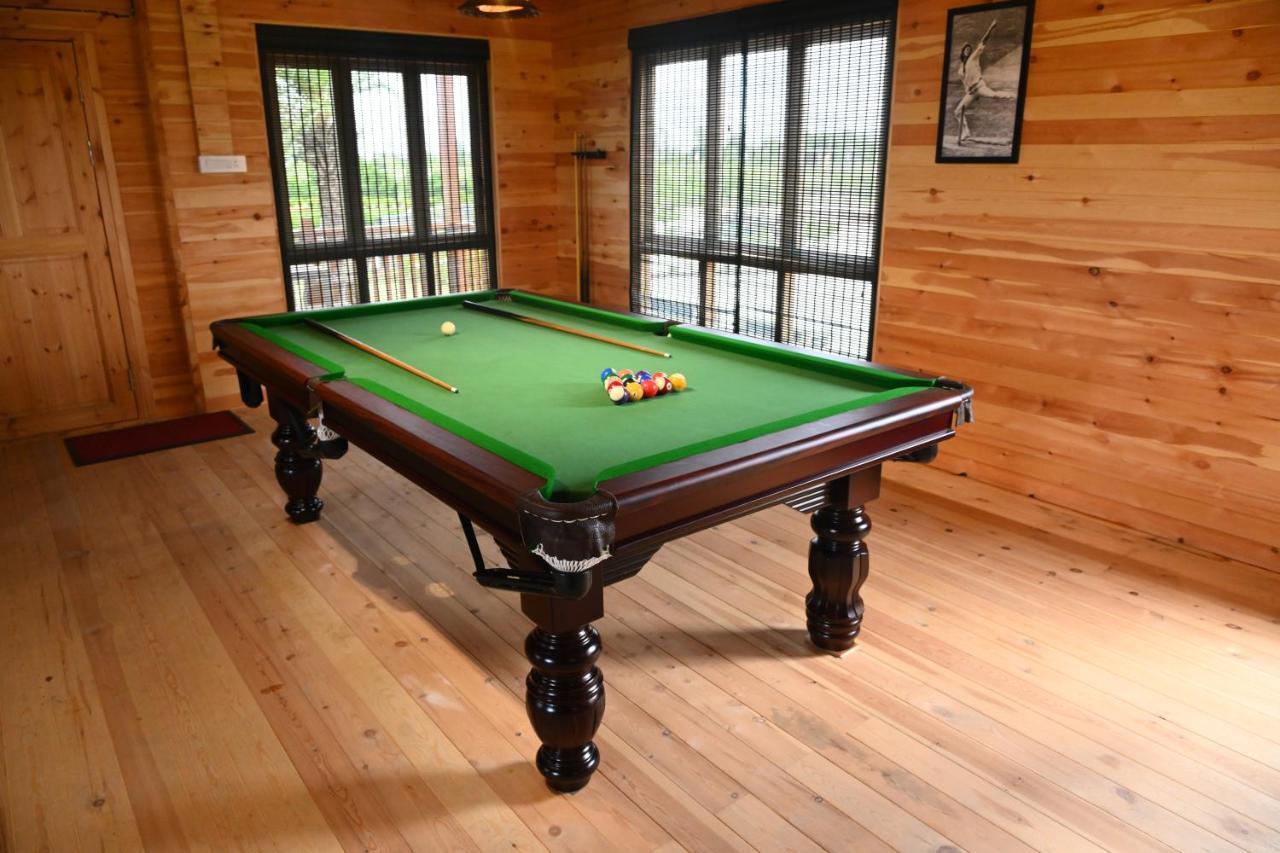Faith Cricket Club & Resort Bhopal Bagian luar foto