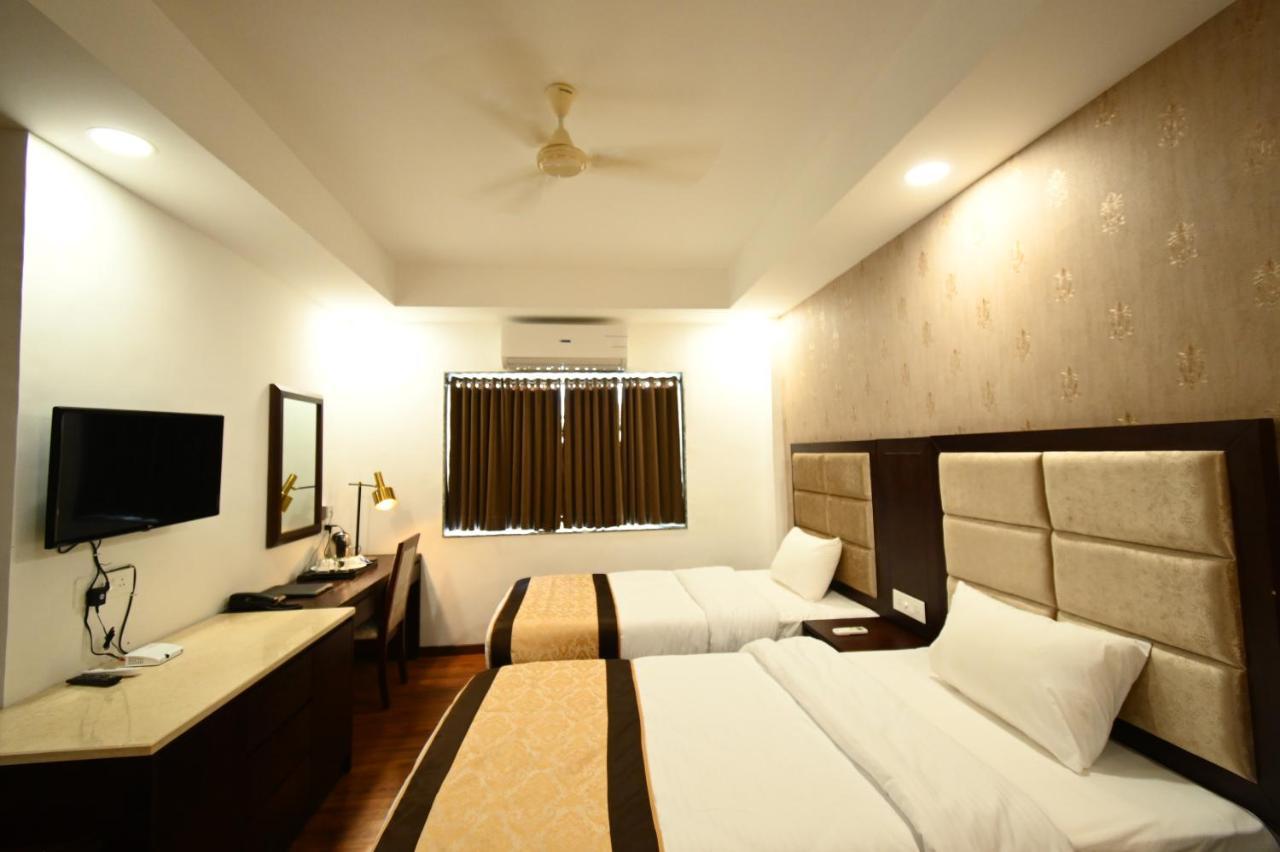 Faith Cricket Club & Resort Bhopal Bagian luar foto